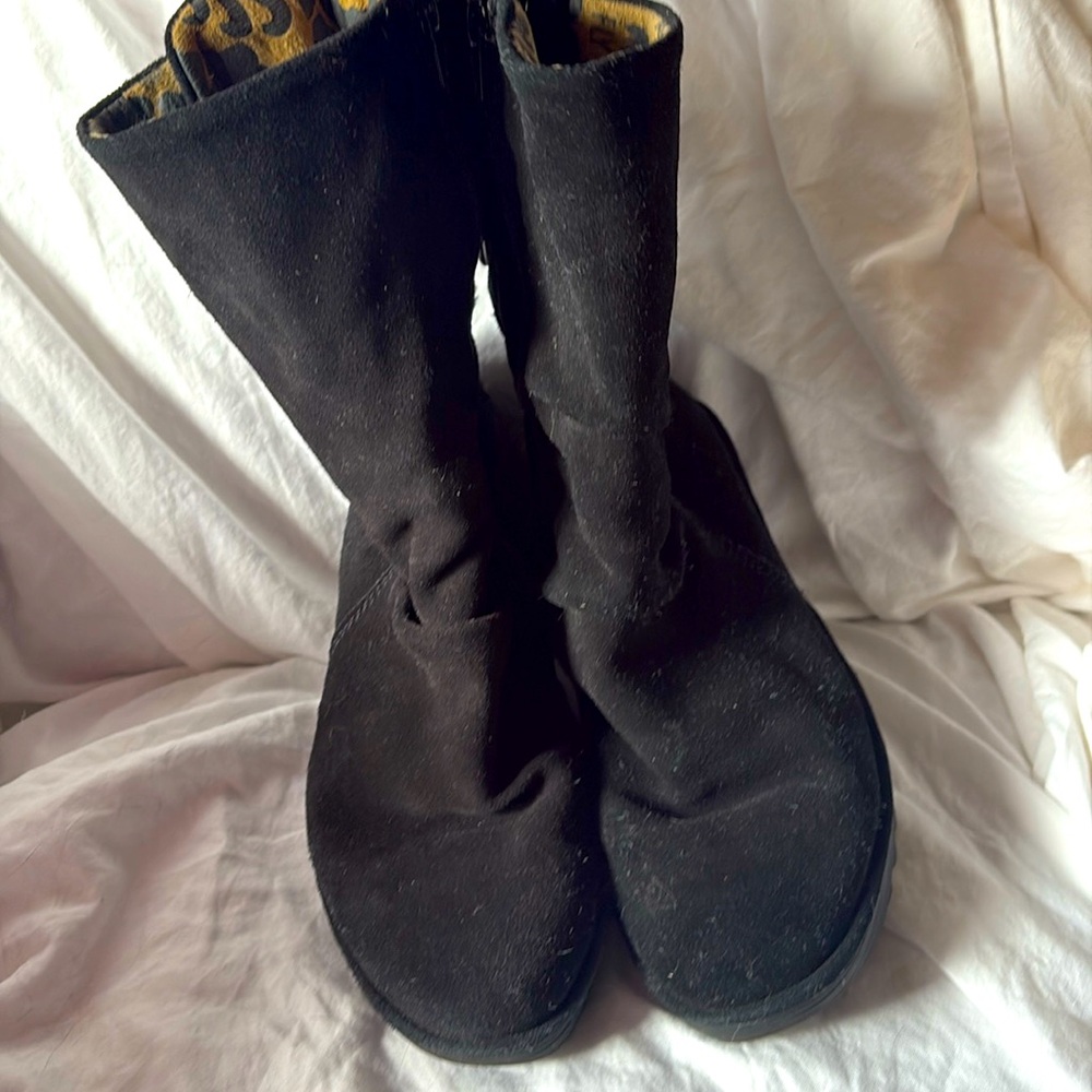 Fly London Yama Black Suede Lace Up Wedge  Ankle Boots Size 39  8 - 81/2